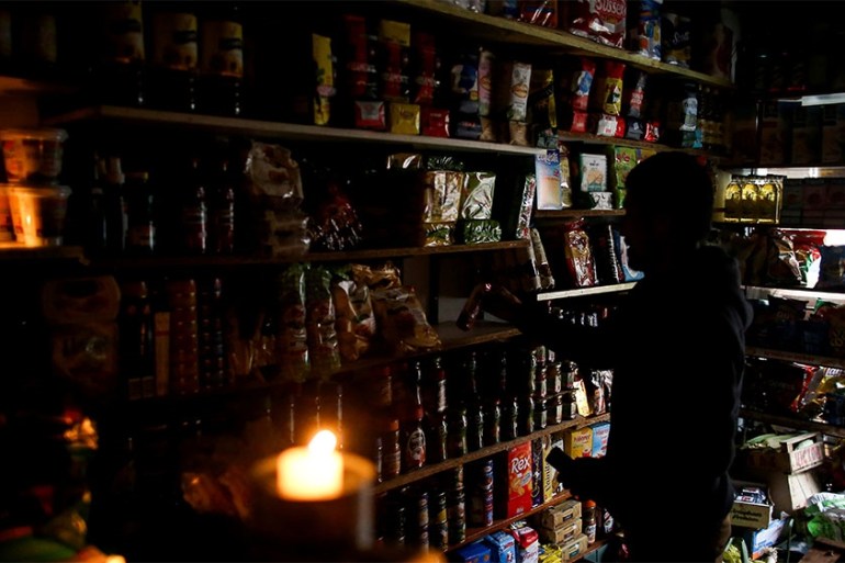 Argentina Blackout Shop keeper