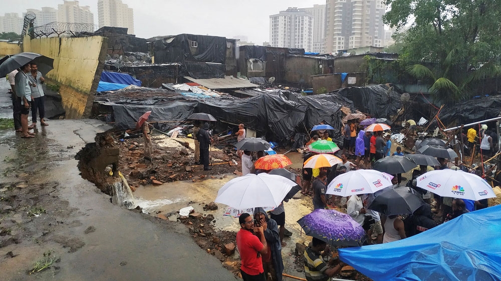 Mumbai wall collapse due to rains