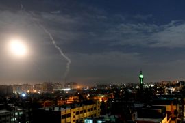 Missile fire is seen over Damascus
