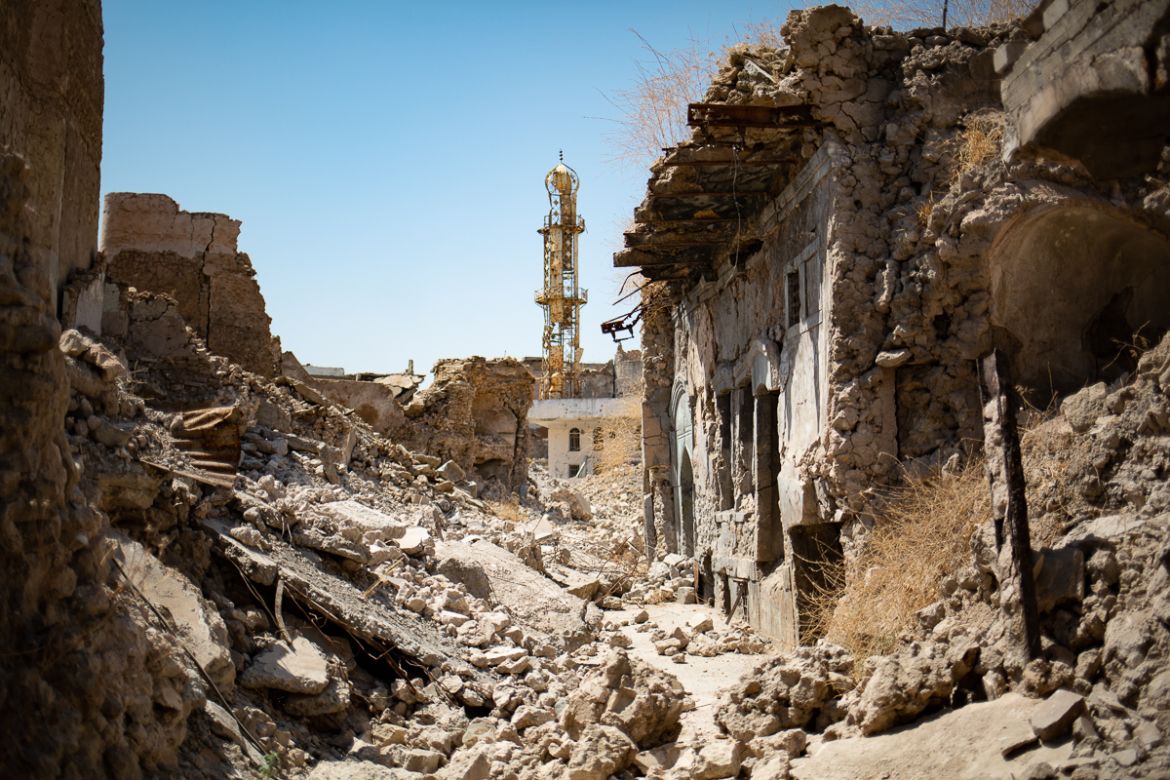 The crumbled streets of west Mosul old city [Tom Peyre-Costa/NRC]