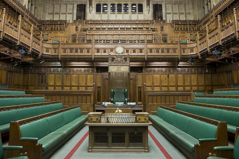 General view of the interior of The Commons Chamber at the Houses of Parliament in central London November 12, 2015. REUTERS / POOL / JUSTIN TALLIS -
