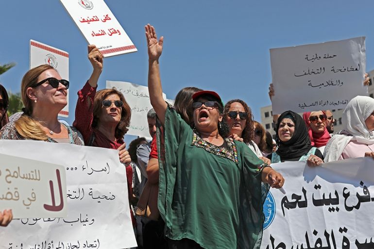 Palestinian women protest in support of womeni´s rights outside the prime ministeri´s office in the West Bank city of Ramallah on September 2, 2019, after a young Palestinian died in a case that has r