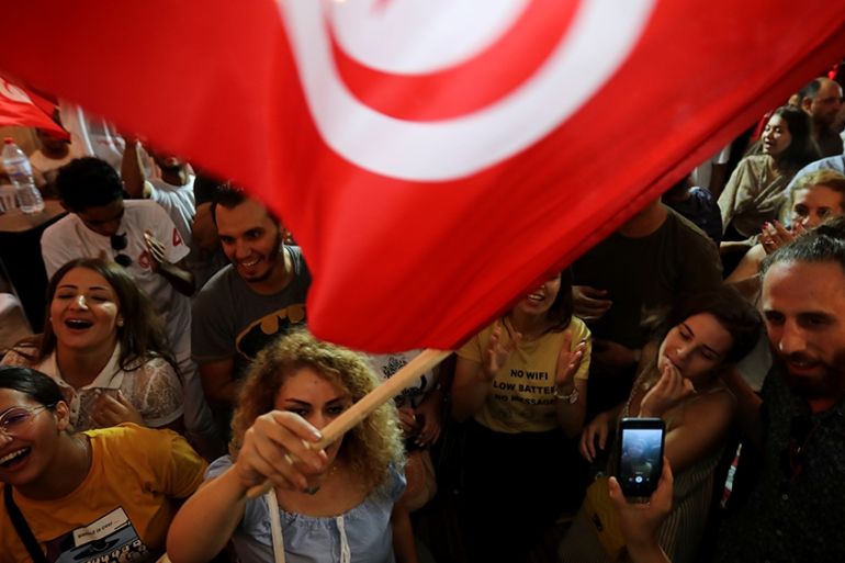 Supporters of detained presidential candidate and Tunisian media mogul Nabil Karoui react after unofficial results of the Tunisian presidential election in Tunis, Tunisia, September 15, 2019. REUTERS/