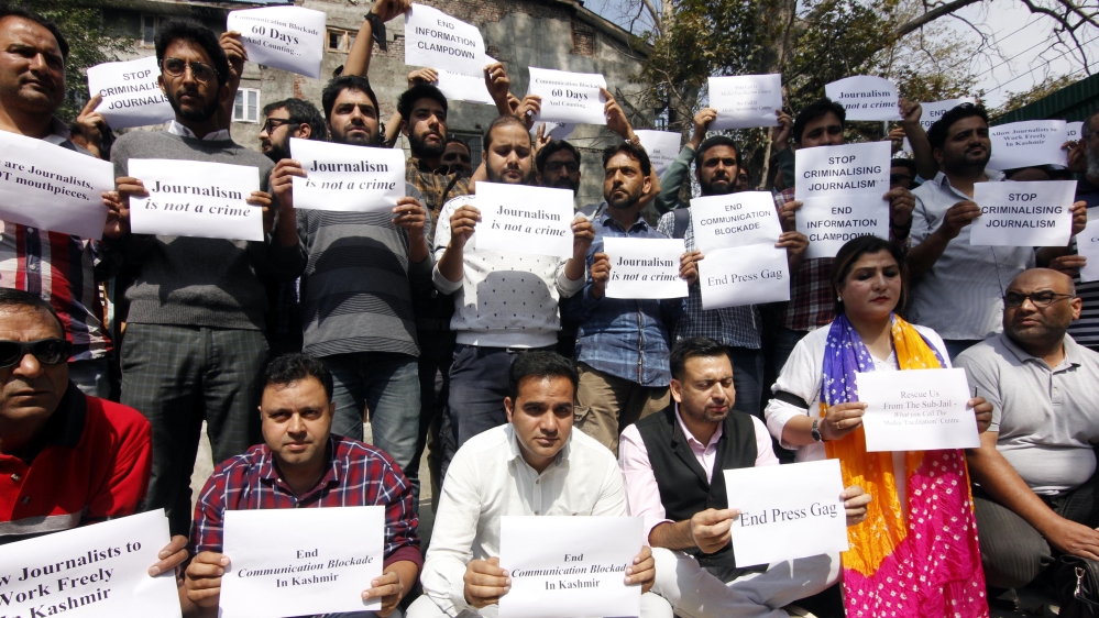 Journalists protest against communication blockade in Kashmir