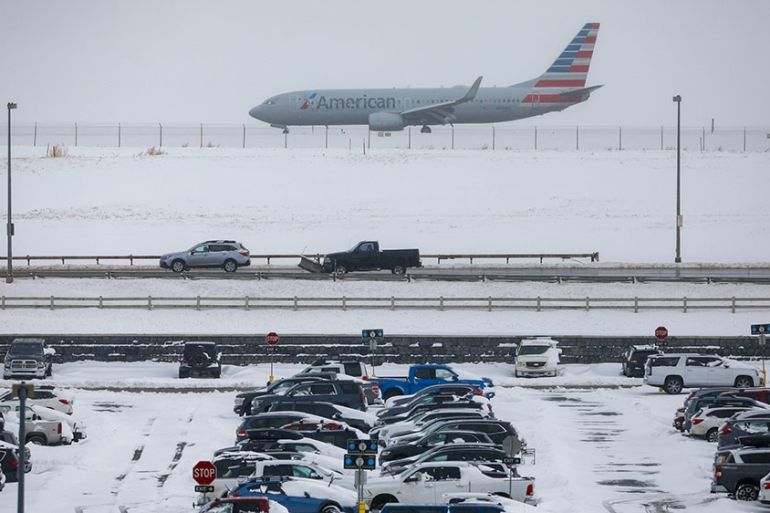 Winter storms cause travel chaos ahead of U.S. Thanksgiving