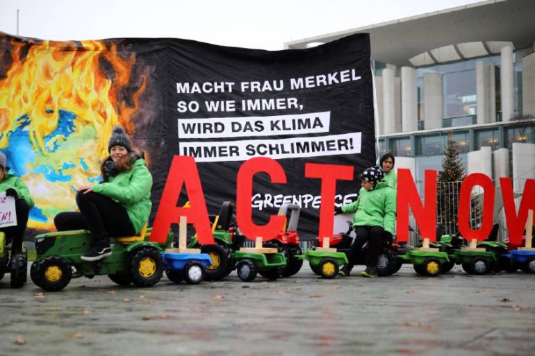 Greenpeace protest Berlin - Reuters