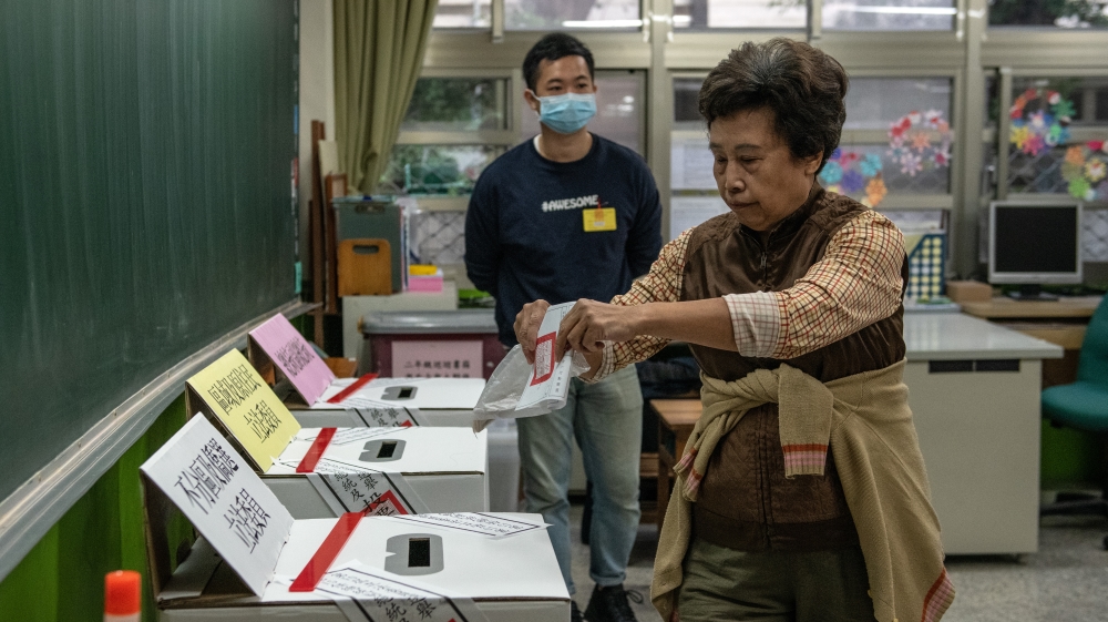 Taiwanese Vote During The Presidential Election
