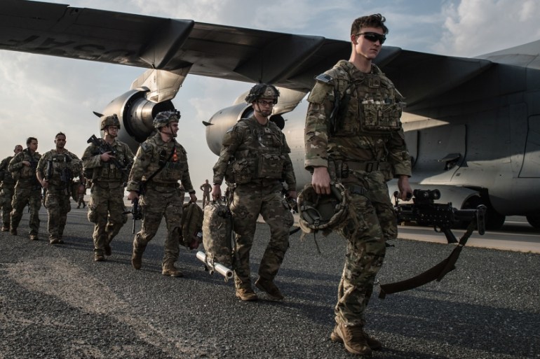 U.S. Army paratroopers from the 82nd Airborne Division arrive at Ali Al Salem Air Base, Kuwait, January 2, 2020. Picture taken January 2, 2020. U.S. Army/Staff Sgt. Robert Waters/Handout via REUTERS.
