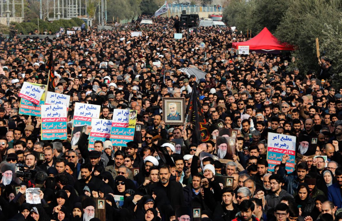 epa08099892 Thousands of Iranians take to the streets to mourn the death of Iranian Revolutionary Guards Corps (IRGC) Lieutenant general and commander of the Quds Force Qasem Soleimani during an anti-