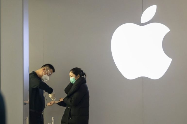 Shoppers At Apple Inc. Store In Shanghai as Chinese Government