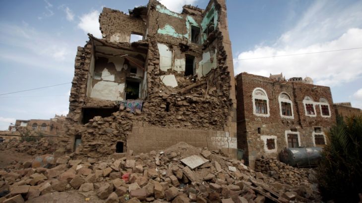 A destroyed house is seen at a site which the Houthi-led authorities say was hit by a Saudi-led air strike at the old quarter Sanaa, Yemen September 27, 2019. REUTERS/Mohamed al-Sayaghi
