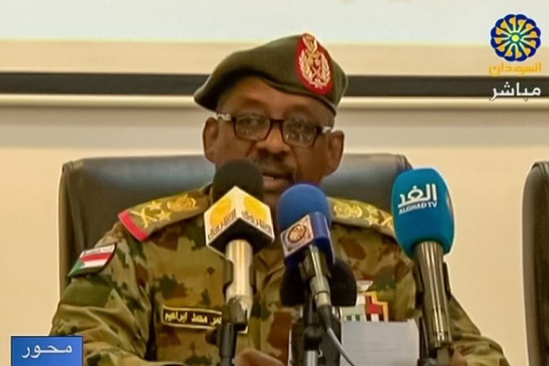 Sudan’s defense minister - FILE FOOTAGE OF THEN-HEAD OF TRANSITIONAL MILITARY COUNCIL''S SECURITY COMMITTEE, LIEUTENANT GENERAL JAMALELDIN OMAR IBRAHIM (BEFORE HE BECAME DEFENSE MINISTER), READING STAT