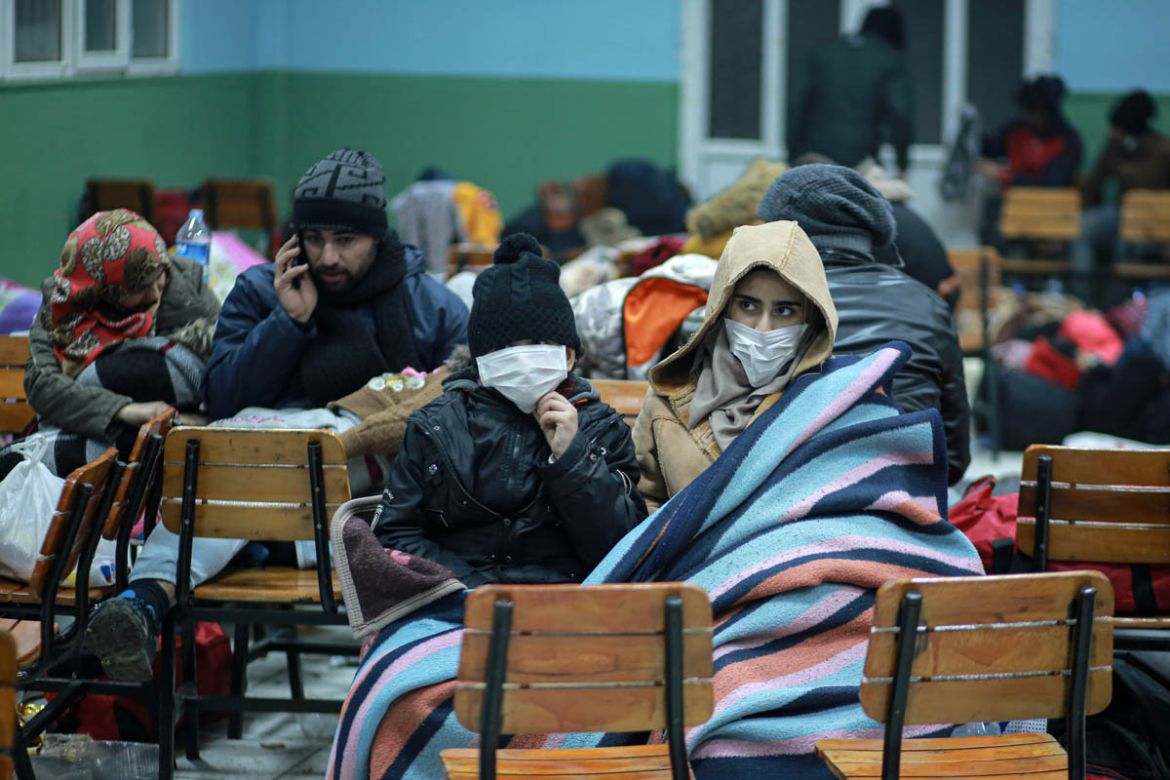 Refugees head to Greece as Turkey opens gates [Hosam Salem/Al Jazeera]