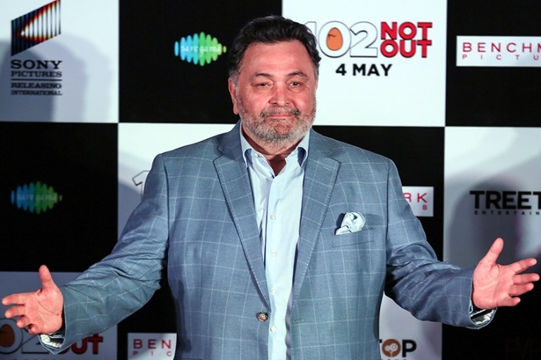 epa06679264 Bollywood actor Rishi Kapoor poses for photograph during the photocall of his upcoming movie ''102 Not Out'' in Mumbai, India, 19 April 2018. The movie is scheduled to release on 04 May 2018