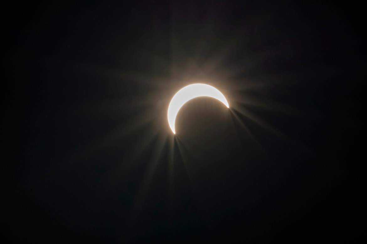 partial solar eclipse in Doha, Qatar [Sorin Furcoi/Al Jazeera]