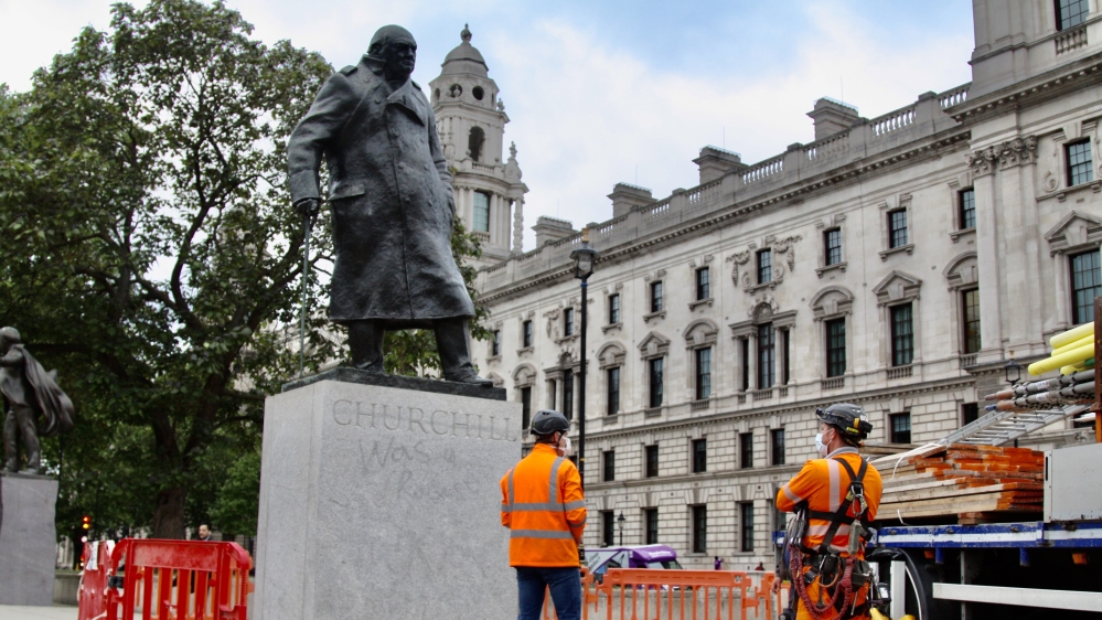 Churchill's statue guarded before new anti-racist demonstrations