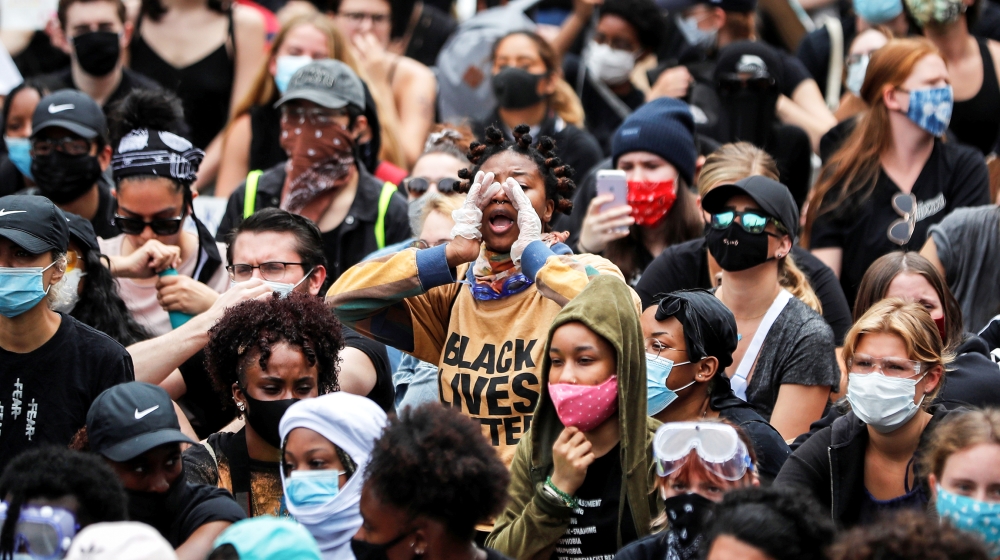 Protesters rally against the death in Minneapolis police custody of George Floyd, at Foley Square in the Manhattan borough of New York City, U.S., June 2, 2020. REUTERS/Mike Segar