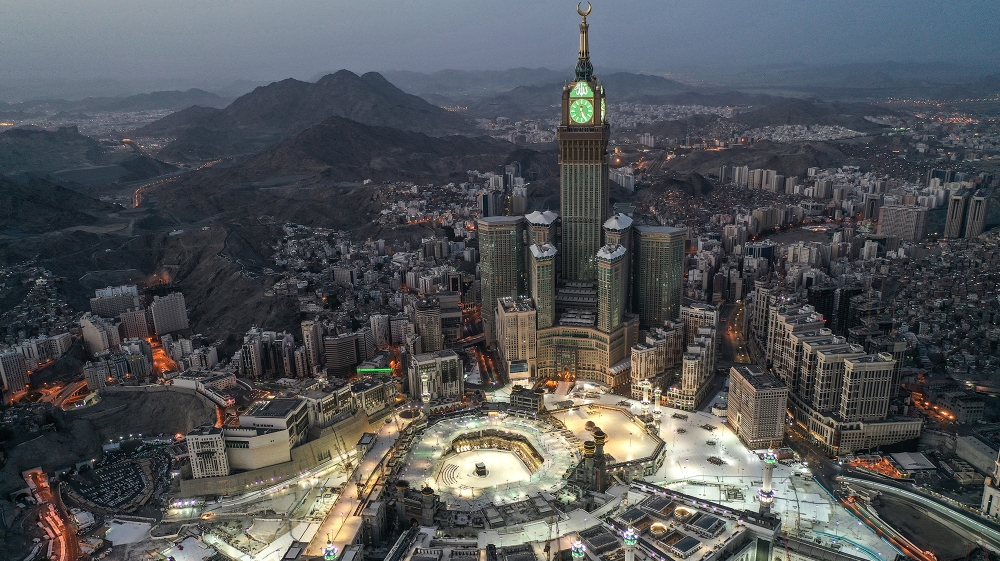 This picture taken on May 24, 2020 during the early hours of Eid al-Fitr, the Muslim holiday which starts at the conclusion of the holy fasting month of Ramadan, shows an aerial view of Saudi Arabia's