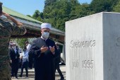 Islamic Union Chairman of Bosnia and Herzegovina Husein Kavazovic prays for victims at the Srebrenica Memorial Centre on July 11, 2020 [Samir Jordamovic/Anadolu Agency via Getty Images]