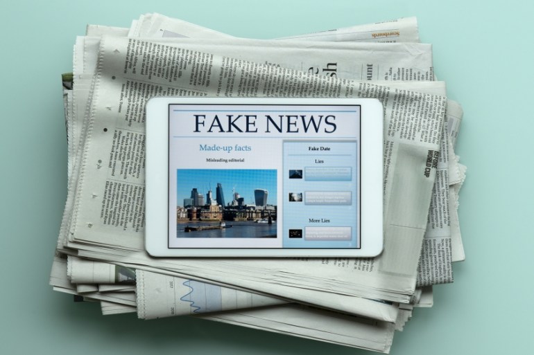 Digital tablet with "Fake News