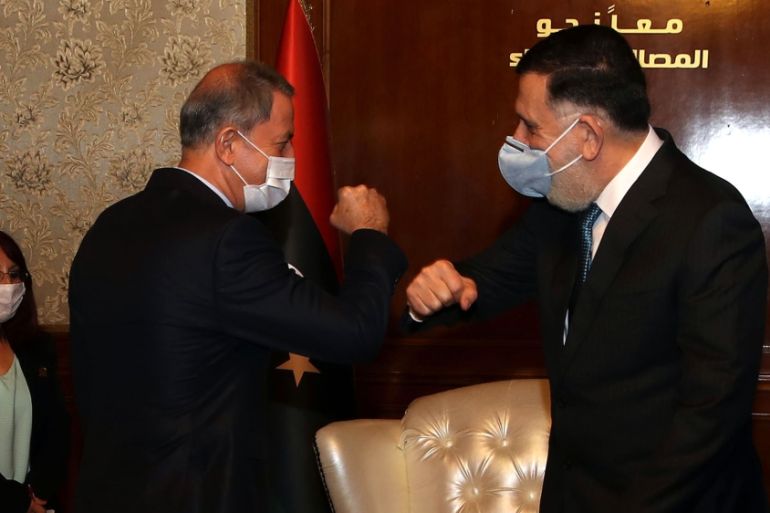 Turkish defense minister, military chief visit Libya
