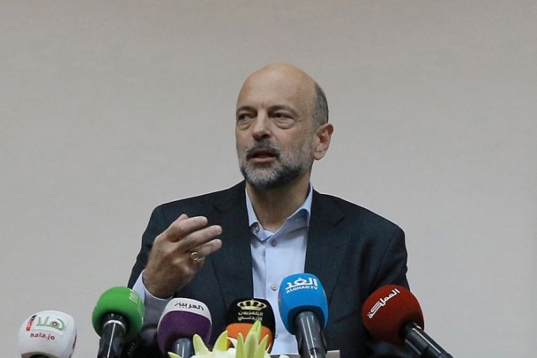 Jordan''s Prime Minister Omar al-Razzaz gives a press conference in the southern port city of Aqaba on July 23, 2019, discussing projects in the area including an underwater military museum. (Photo by
