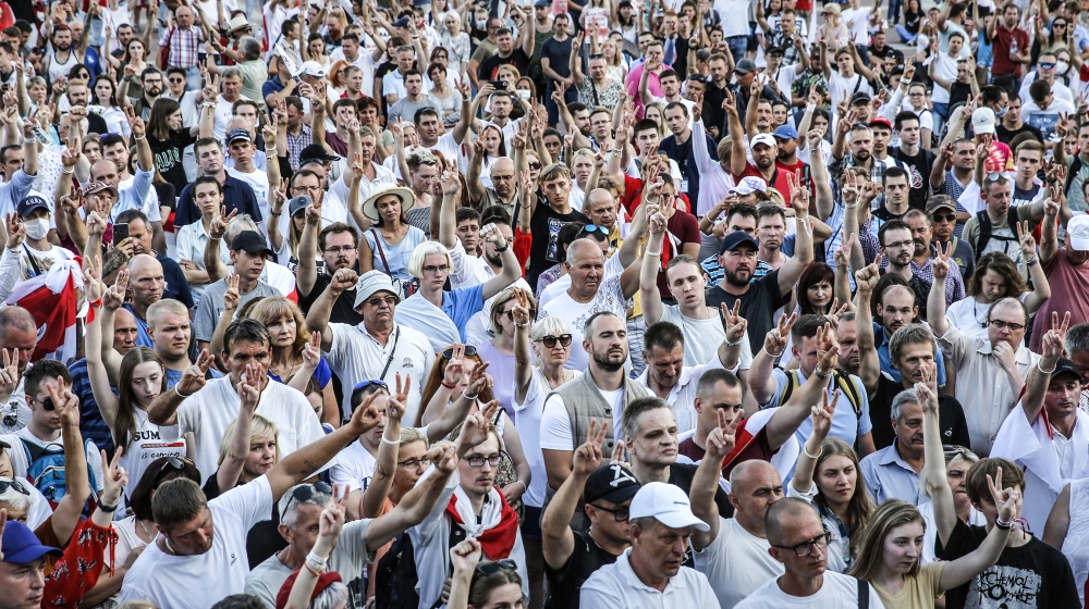 Opposition supporters take part in a protest rally in front of the parliament building in Minsk, Belarus, 17 August 2020. The Belarus opposition has called for a general strike from 17 August, a day a