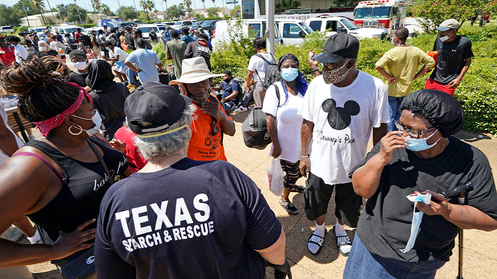 Texas hands out masks to Hurricane Laura evacuees