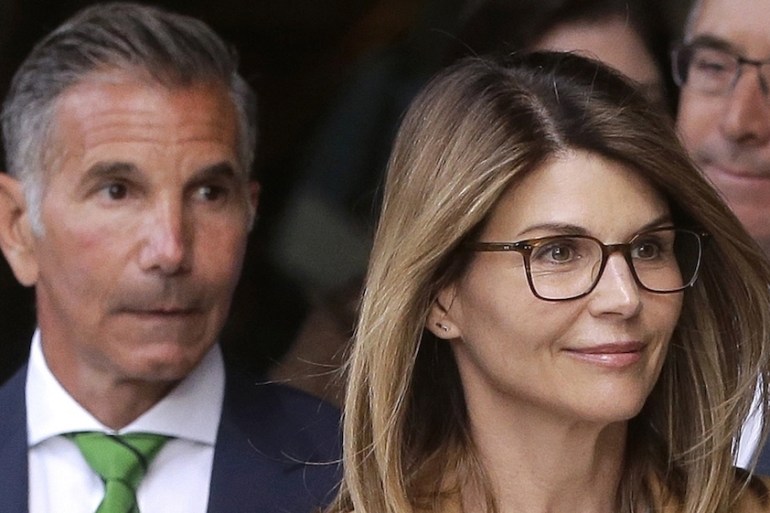 Lori Loughlin and husband colledge admissions scandal