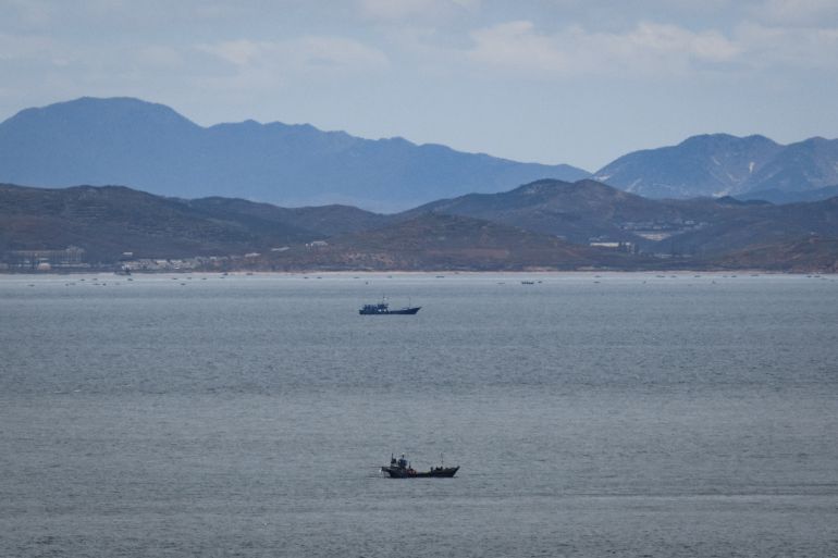 La Corea del Nord spara con l’artiglieria verso le isole del Sud, provocando l’evacuazione