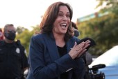 Democratic Vice Presidential Nominee Kamala Harris greets supporters after attending a round-table event with Black business owners on September 7, 2020 in Milwaukee, Wisconsin, US [Scott Olson/AFP]