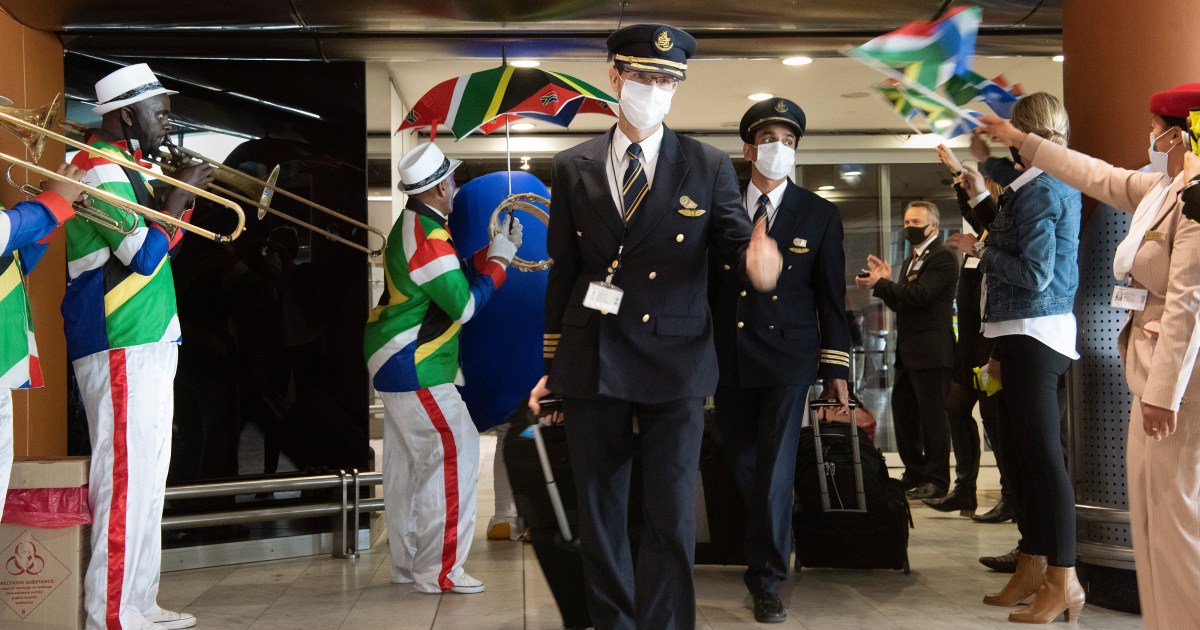 celebrations-at-south-africa-airports-as-borders-reopen