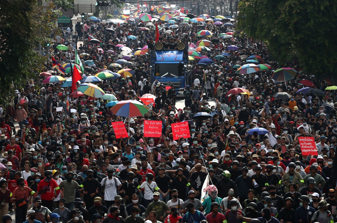 In Pictures: Tensions high in Thailand as protests continue | Thailand | Al  Jazeera