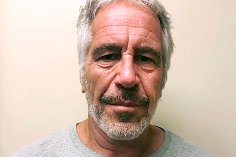 Notti insonni, lettera a Nassar: svelati gli ultimi giorni di Epstein