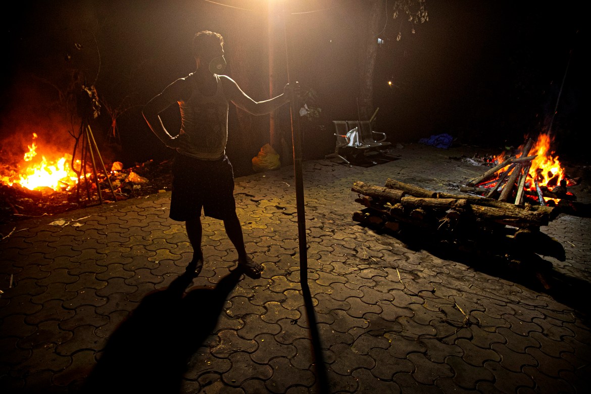 In Pictures: Indian man cremates COVID-19 victims despite stigma | India | Al Jazeera