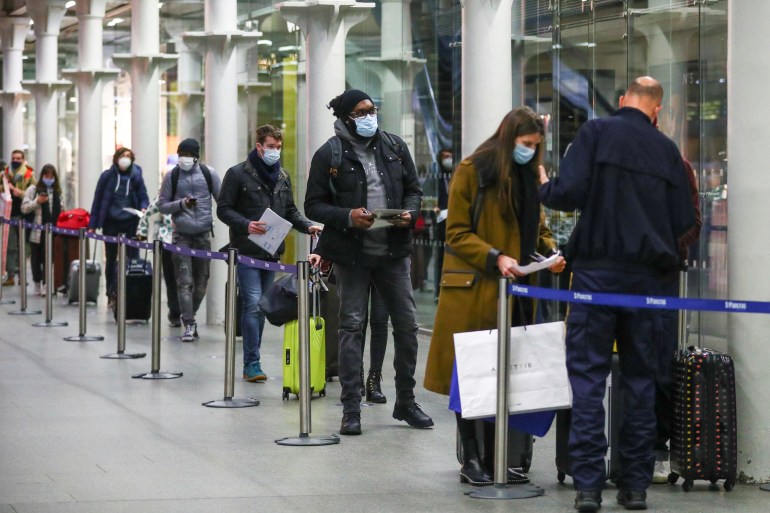 UK to widen COVID lockdowns as new strain from South Africa found |  Coronavirus pandemic News | Al Jazeera