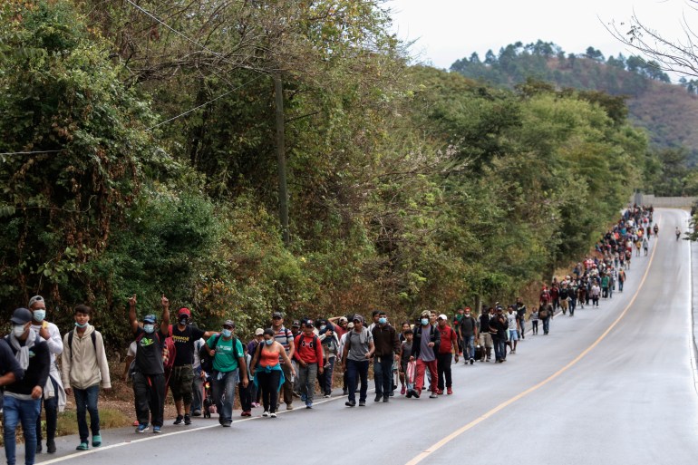Thousands of Hondurans advance on foot in US-bound caravan | Migration News