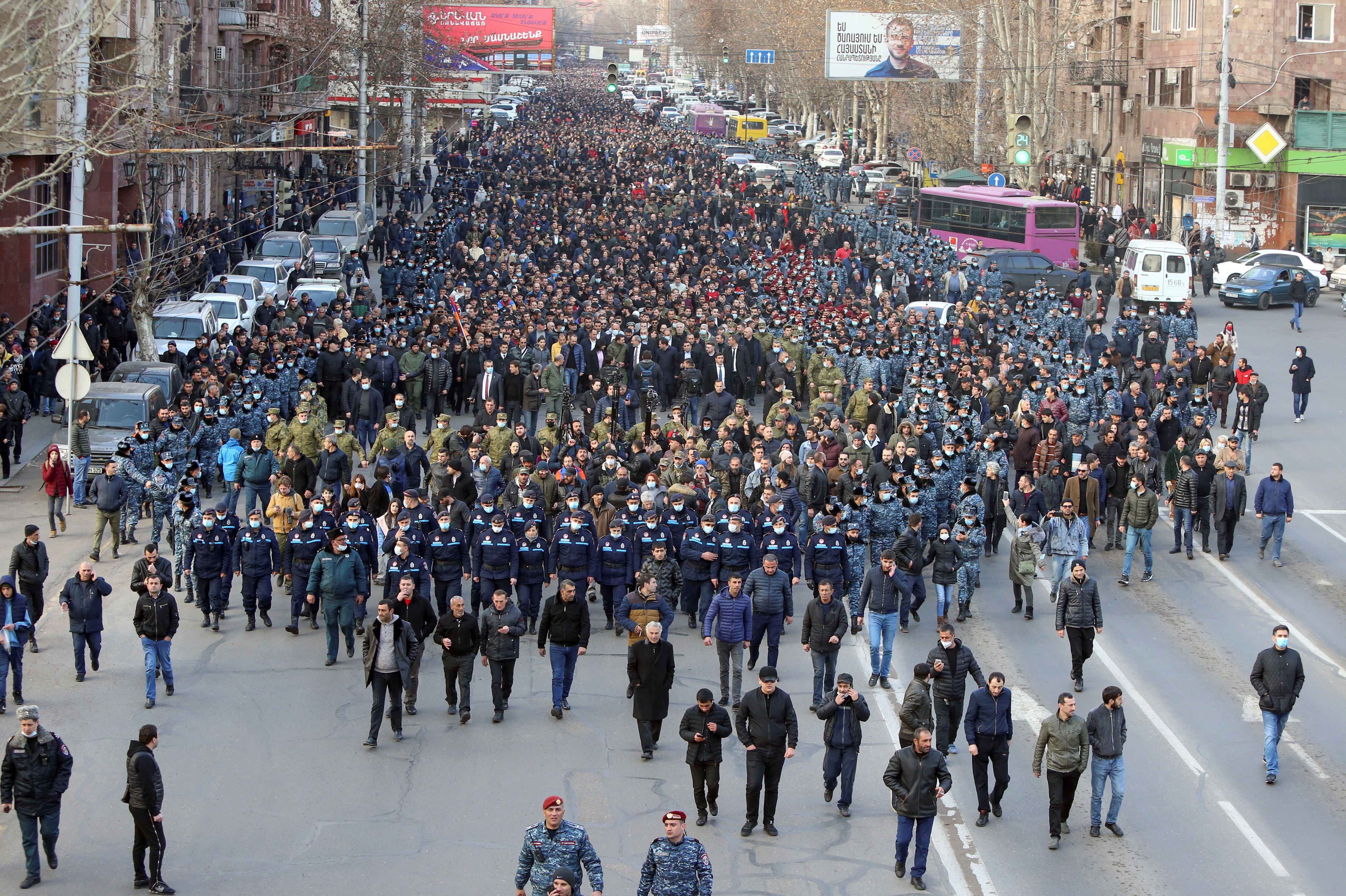 Ереван сегодня сейчас. Протесты в Армении 2021. Митинги в Армении 2022. Митинг Армения Ереван. Революция в Армении 2018.