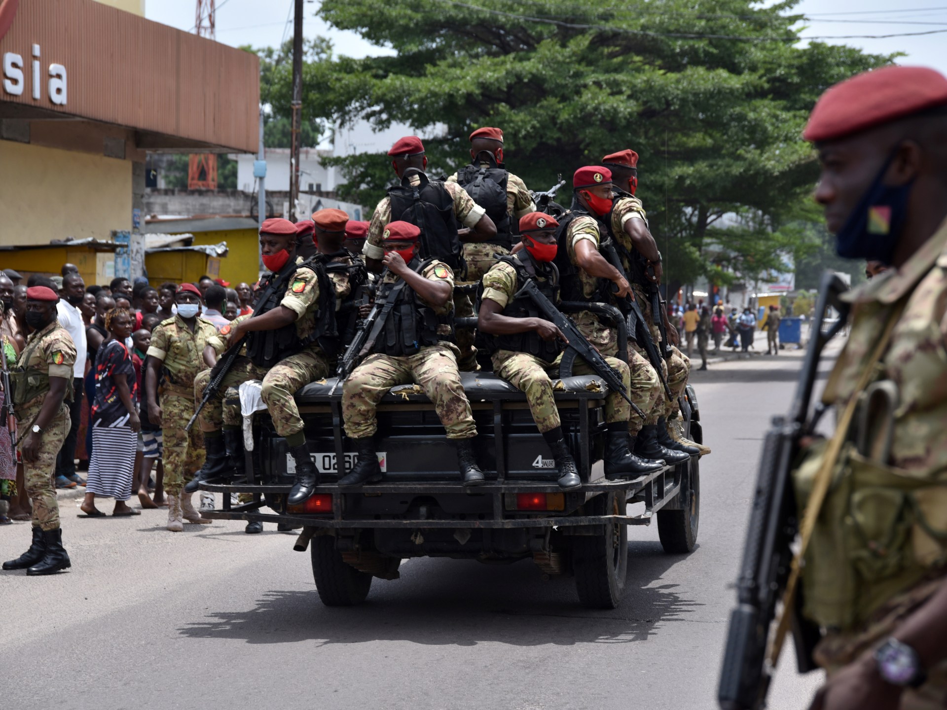 Estampida mata a 37 personas en una campaña de reclutamiento militar en Congo Brazzaville |  noticias militares