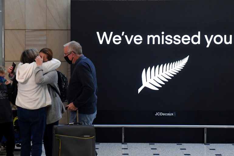 Hugs, tears as Australia and New Zealand ‘travel bubble’ starts | Aviation News