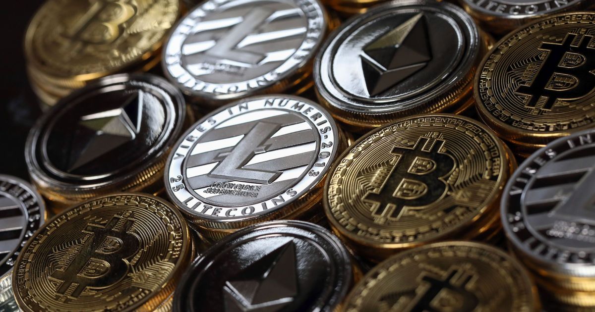 Cât de legale sunt, de fapt, monedele digitale ca Bitcoin? Specialiștii explică