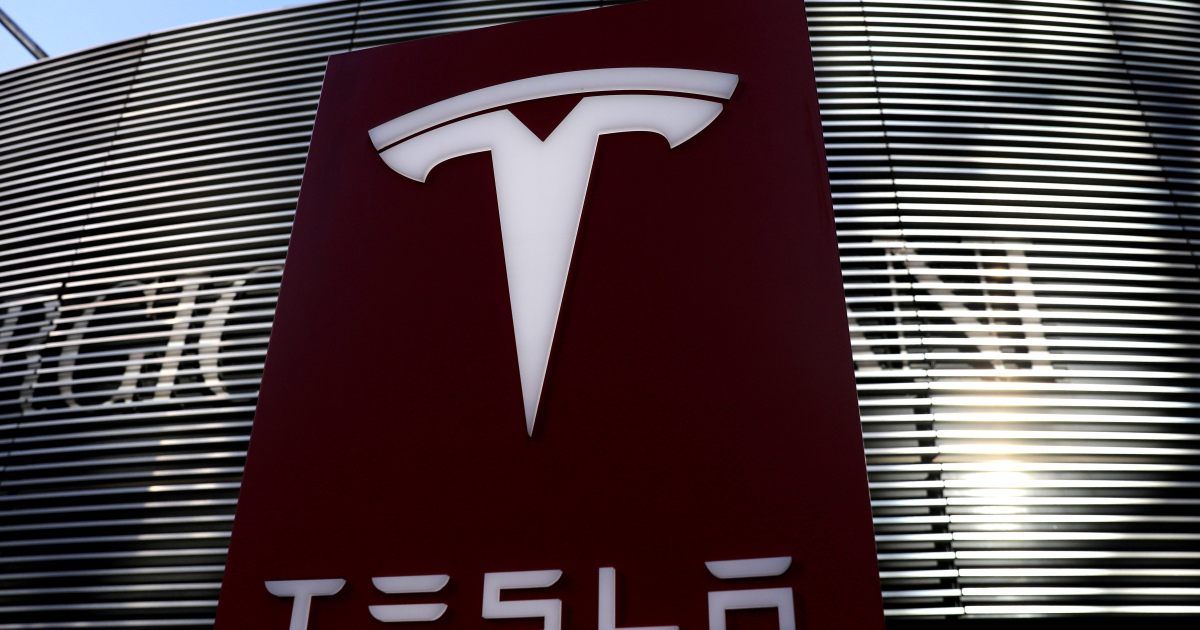 Tesla beats quarterly income expectations on strong demand