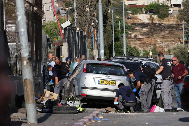 The incident occurred in Sheikh Jarrah, in Israeli-occupied East Jerusalem, which is the focus of a court case in which several Palestinian families could be forcefully expelled from homes claimed by Jewish settlers [Ronen Zvulun]
