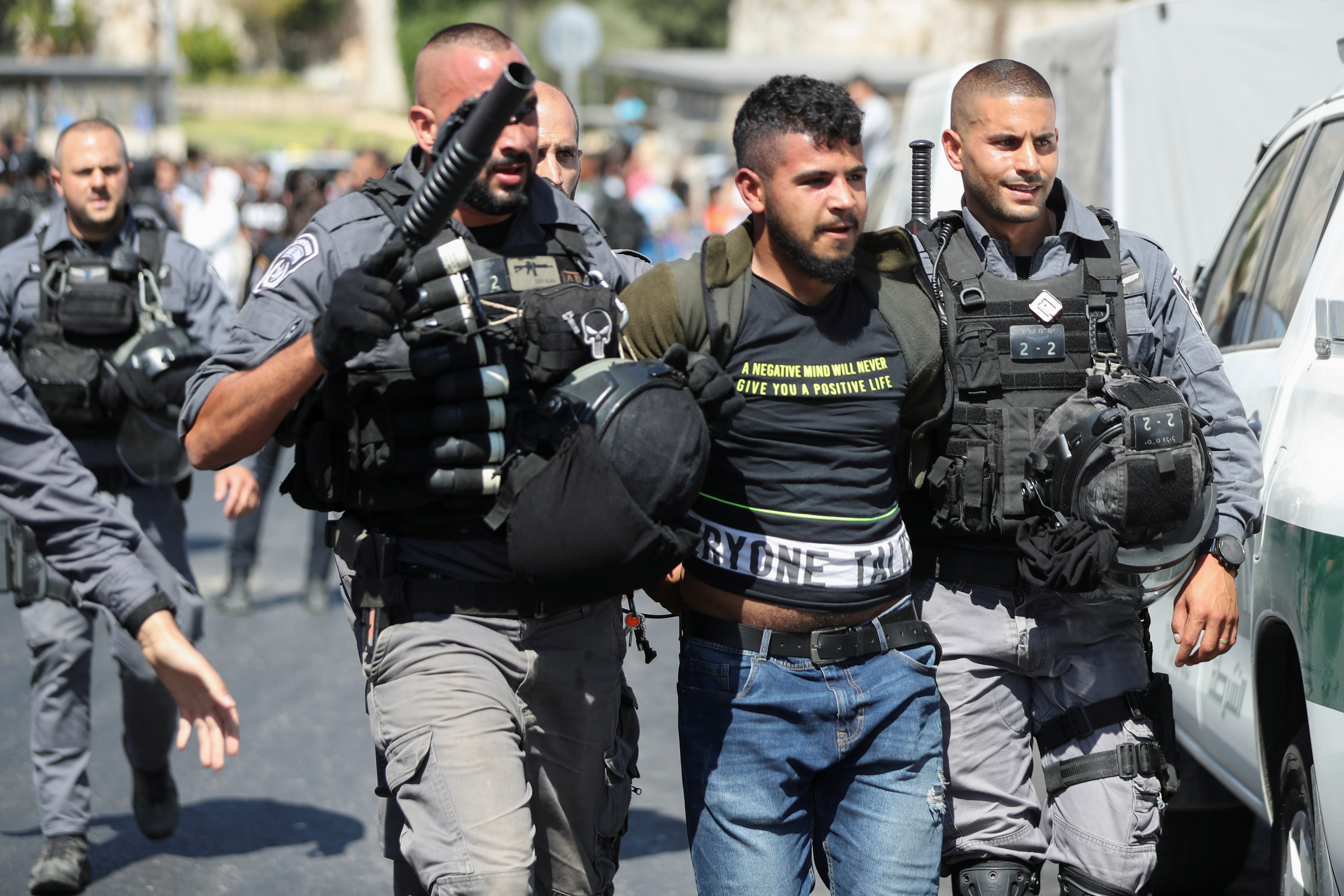 जेलब्रेक के बाद इजरायल ने की फिलिस्तीनियों की सामूहिक गिरफ्तारी