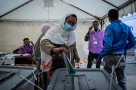 Ethiopians cast their votes in the general election at a polling center in the capital Addis Ababa, Ethiopia on June 21, 2021 [AP/Ben Curtis]