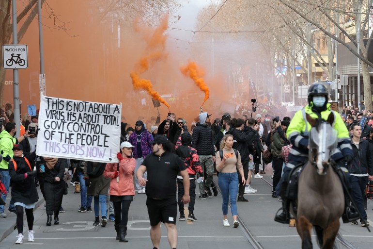 Arrests as anti-lockdown protesters clash with police in Sydney | Australia News | Al Jazeera