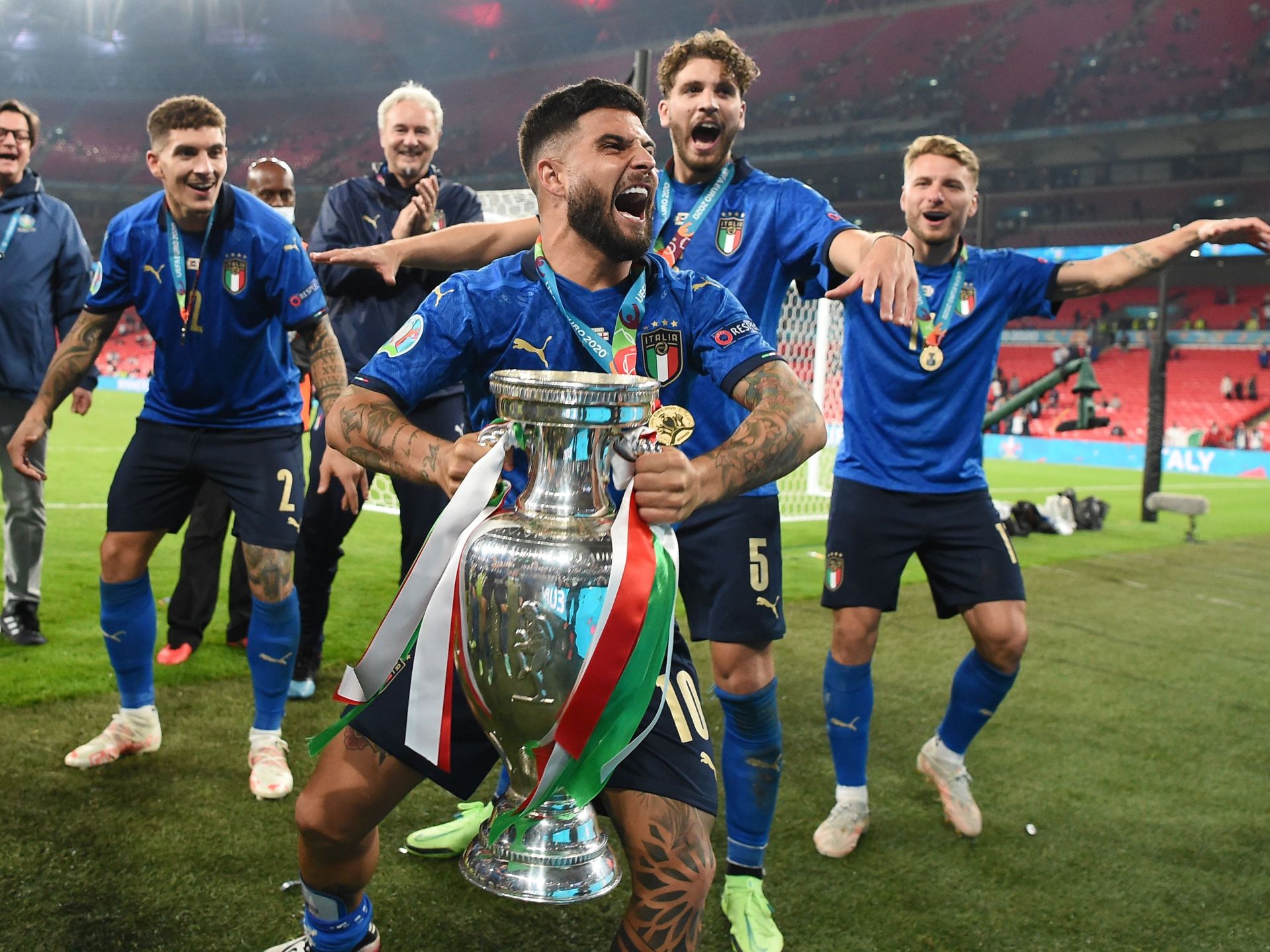 Чемпионаты европы по футболу по годам страны. Сборная Италии чемпион Европы. Италия чемпион Европы по футболу 2020. Сборная Италии евро 2020. Финал чемпионата Европы по футболу 2021.
