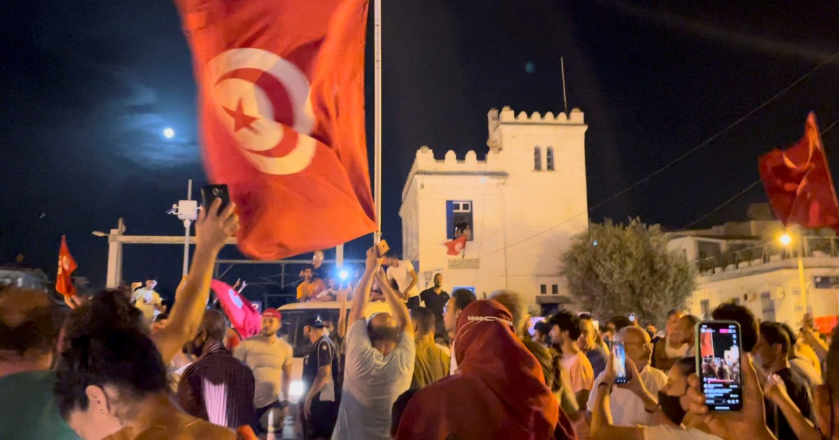 The political crisis unfolding in Tunisia
