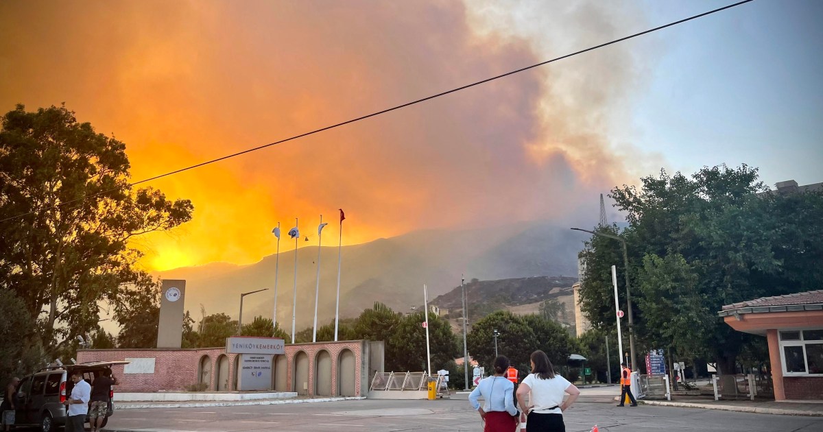 Power plant in Turkey evacuated as wildfire closes in