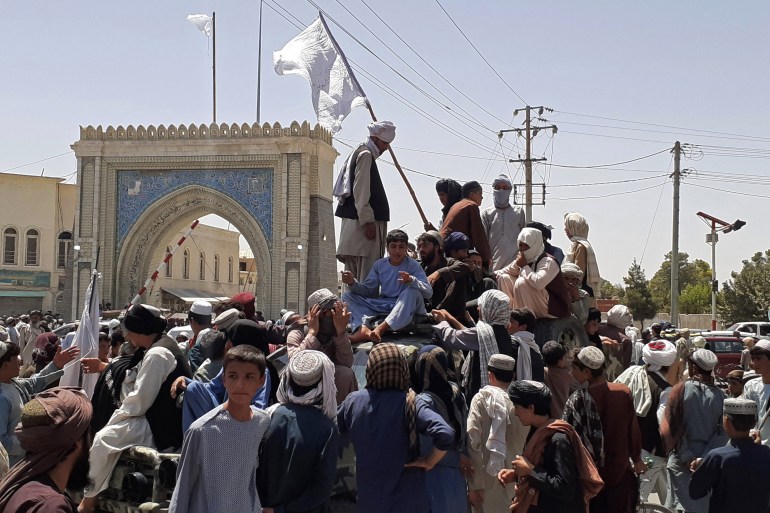 Afghanistan: As Taliban attacks continue, people rush to Kabul | Taliban News | Al Jazeera